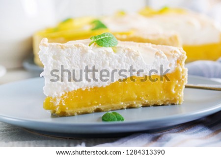 Tart with lemon curd  and meringue. Lemon  pie. American cuisine. Dessert.