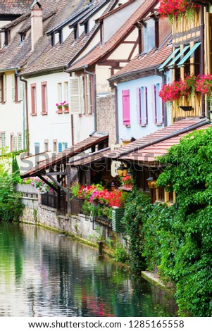 picture of old buildings at a canal in Colmar, Alsace, France