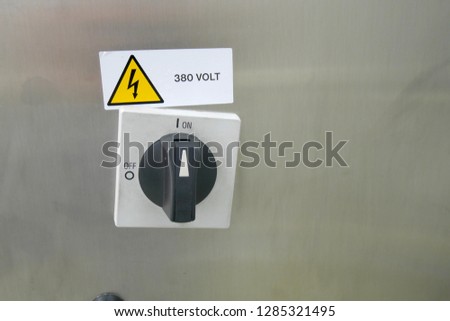 Electrical Breaking Switch On three-phase electric power