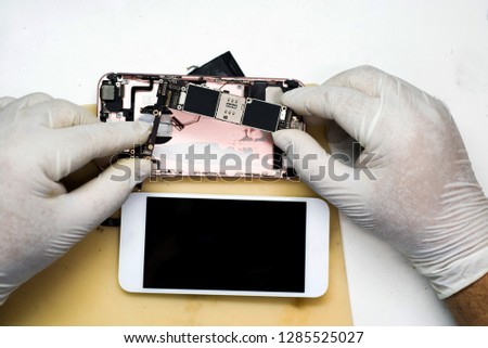 Technicians to fix mobile phones