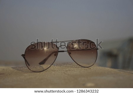 Brown aviator sunglasses 