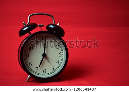 Clock ticking to 7 o'clock
