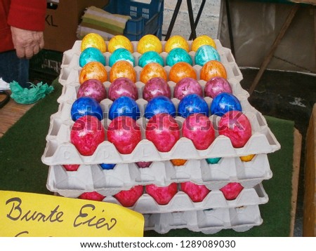 The colored eggs sale on the easter market, in german "Bunte Eier" means the colorful eggs