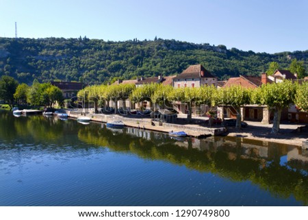 The River Lot at Cajarc in the Lot Valley, Lot, Quercy, France, Europe