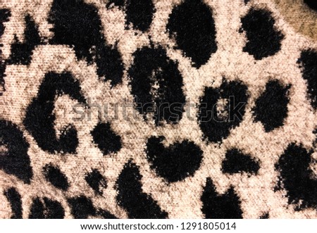 leopard skin colour textured pattern-sweater texture  


