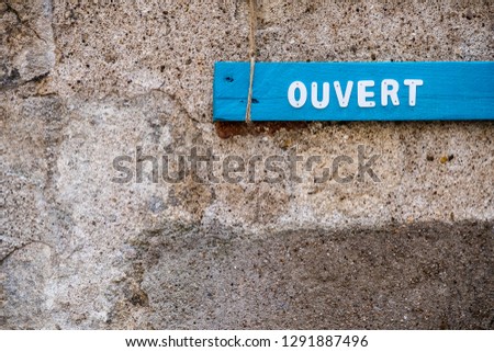 Open wooden sign