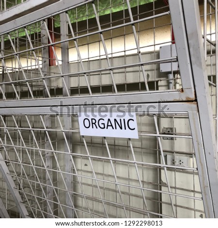Organic crate. Organic storage identification