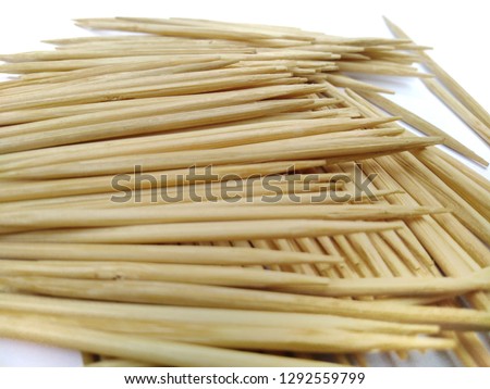 The toothpick pile is not a mess.