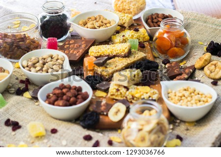 Granola bars and dried fruits