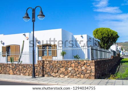 The village is in the municipality of Aria in the province of Las Palmas in the north of Lanzarote. Canary Islands. Spain