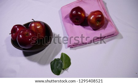 Photoshoot of fresh fruit apple