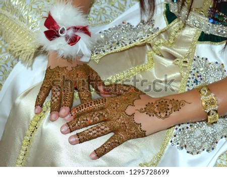 Henna Hand Moroccan wedding 