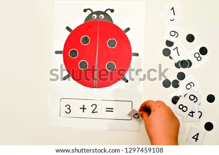 ladybug table game. logical excersice. dots and numbers. create your own mathematical equation. implement for primary school and children with disabilities.