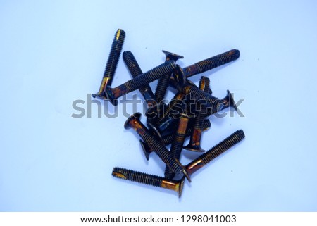 Screw nut plated with black oil