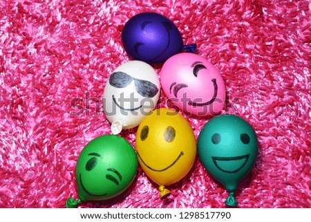 Happy Family Ballon Emoji With A Pink Background