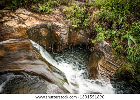 The Well of the Heart -The Well of the Heart has this name thanks to the rocky formation rounded that remembers even a heart -  Located in the city of Carrancas - Minas Gerais - Brazil - Long exposure