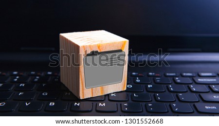 keyboard cubes wooden