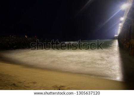 long exposure in beach at night