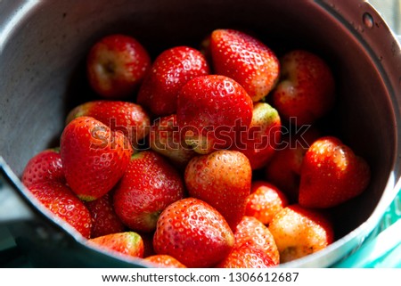 Strawberry washing For hygienic eating