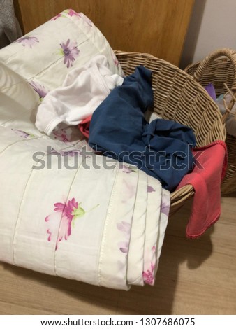 Laundry basket cloth
