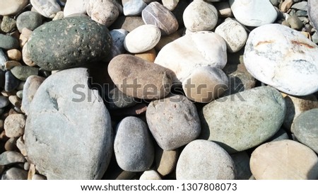 Stone Pebbles natural