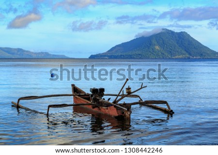 the boat rests on one of the beaches on the side of the road. On the island of Alor, boats are one of the means of transportation and also for their livelihood, which is partly for fishermen
