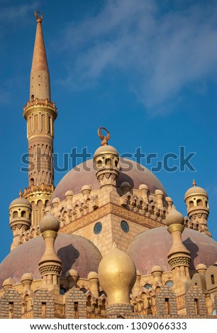 A picture of the dome and the minaret of Al Sahaba Mosque which is one of the best mosques in Egypt.