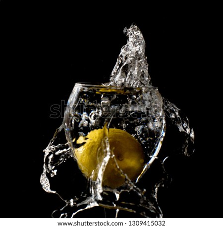 Lemon water splash