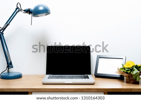 Minimal desktop office