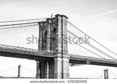 View of Brooklyn Bridge in black and white