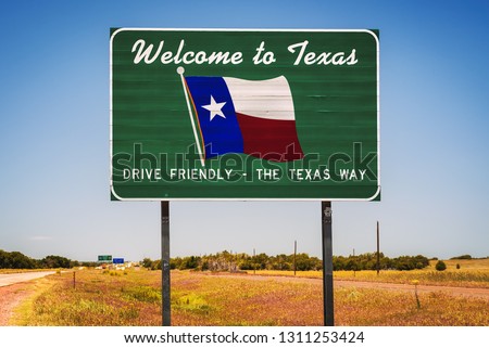 Welcome to Texas state road sign at the state border