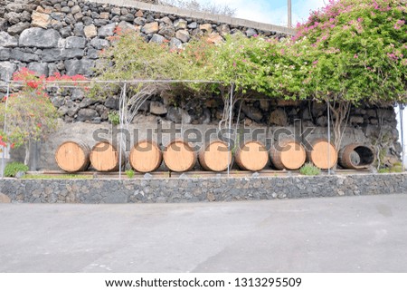 Photo Picture of a Classic Wooden Wine Barrel