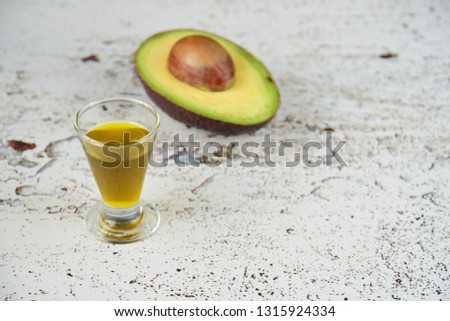 Avocado oil with organic fresh avocado