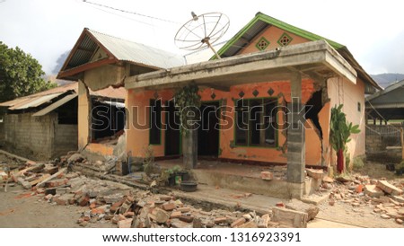 the house was damaged by the Lombok earthquake
