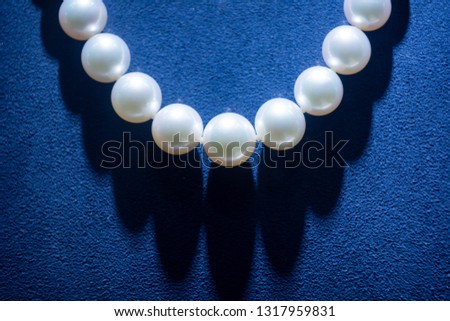 Pearl necklace photo