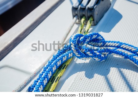 The Reef Knot is quick and easy to tie - it is a good knot for securing non-critical items. This knot was used for centuries by sailors for reefing sails, hence the name Reef Knot.