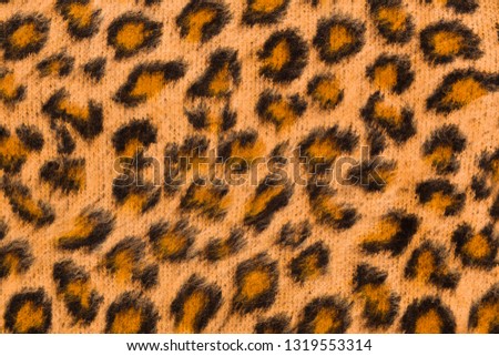 leopard skin pink colour textured pattern 


