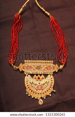 Traditional Indian Gold Jewelery Necklace.