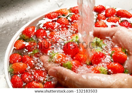 Strawberries, washed