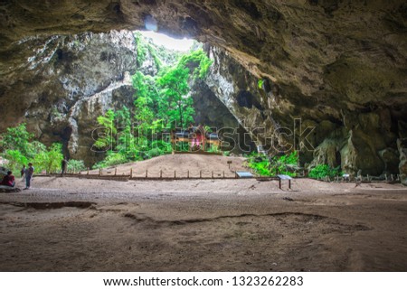 background of the stone inside the cave(Phraya Nakhon) is a point of interest for travelers,adventurous travelers,to see beauty and study history,take pictures without having to ask,have a caretaker