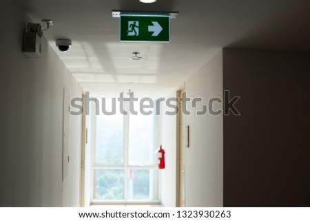 Sign : Emergency exit sign