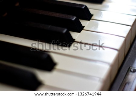 Piano up close