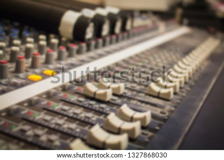 Wireless microphone and audio mixer console, Used for adjusting sound
