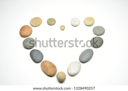 Heart form frame of colored sea stones - Image simple 2