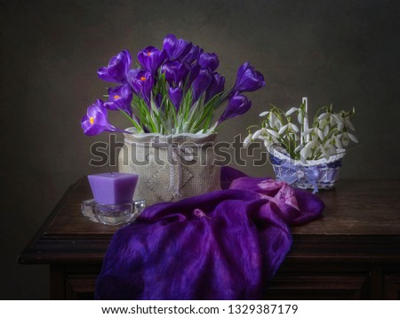 Still life with spring flower bouquet