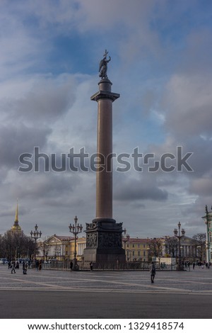 aleksandr column on the palace square
