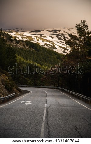 Road into the mountains