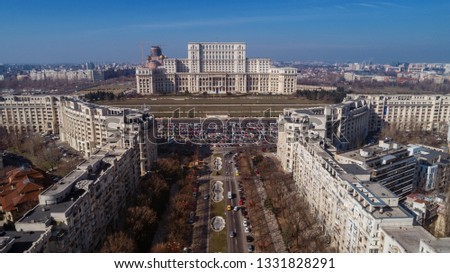 City scape with a busy boulevard on a sunny day Royalty-Free Stock Photo #1331828291