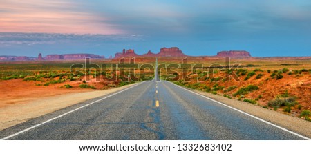 Monument Valley Road Iconic View, Arizona