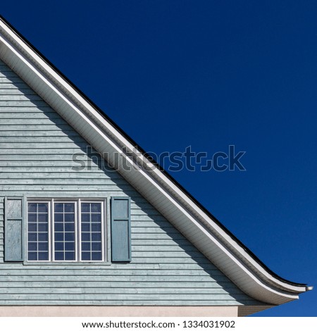 A close uo of a roof.